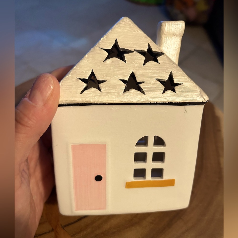 Mini light up ceramic house